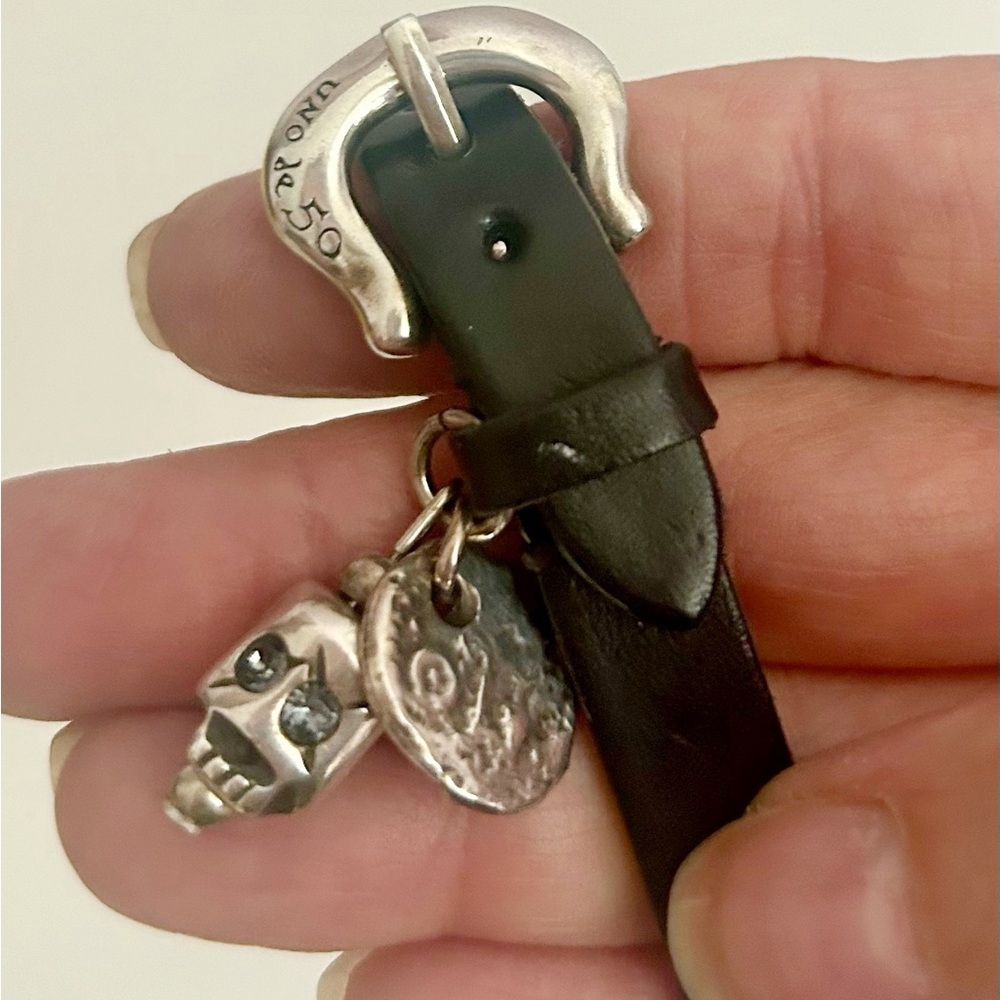 UNO de 50 Skull Charm Black Leather Bracelet